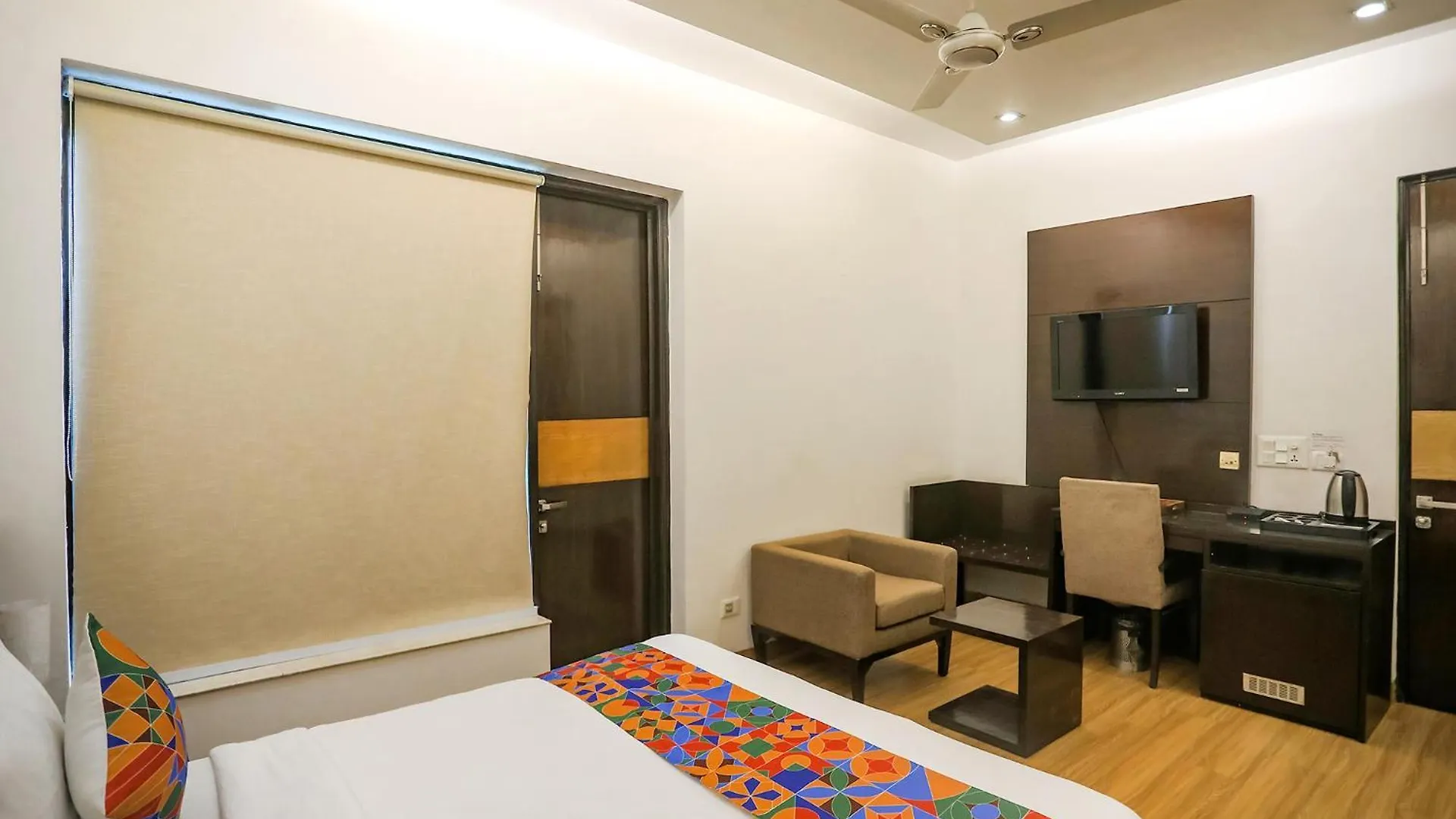Fabhotel Rivlet Residency 古尔冈